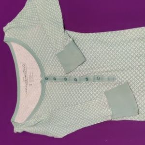 Aeropostale long body long sleeve shirt